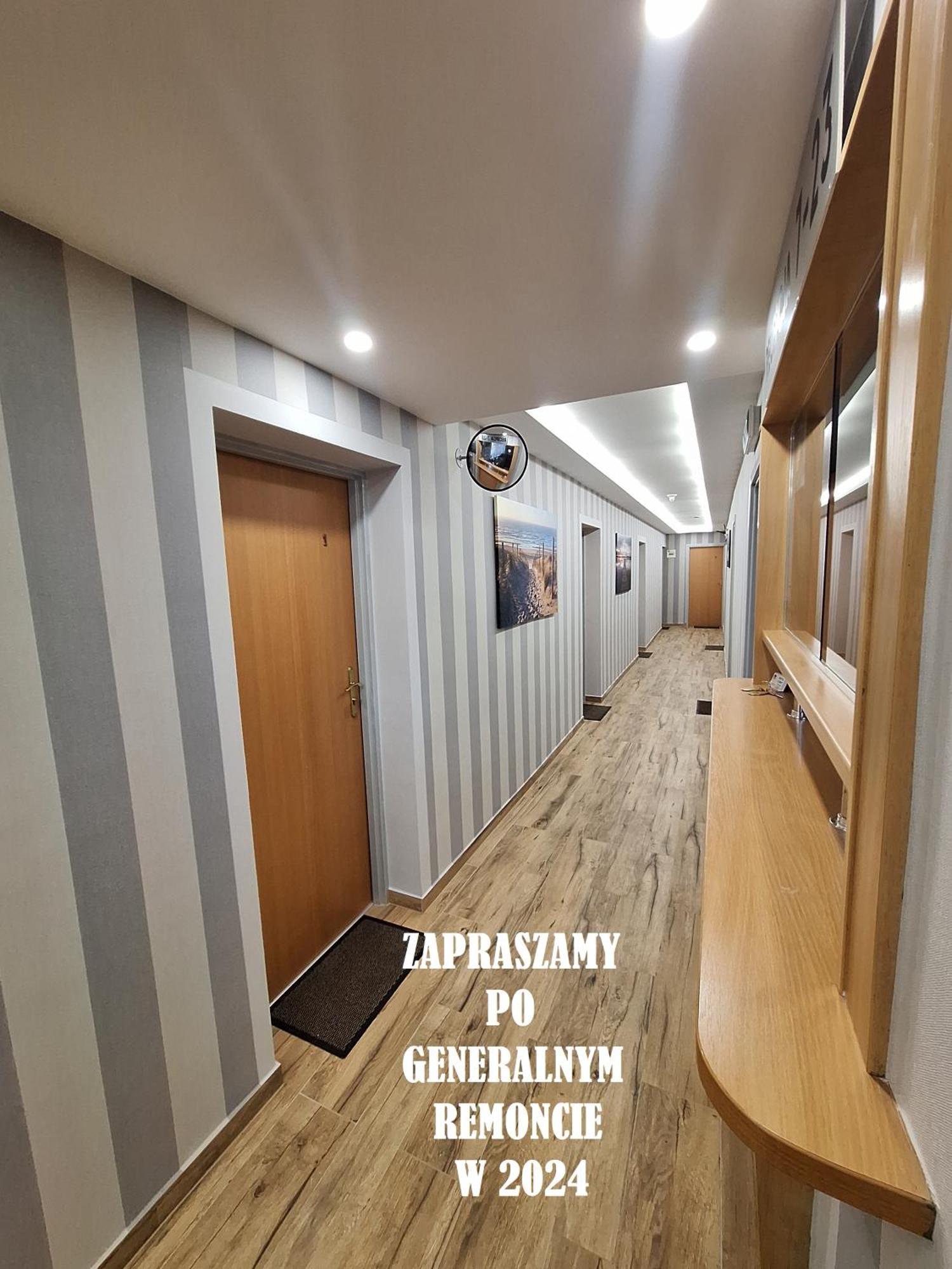 科莫特汽车旅馆 Przeźmierowo 外观 照片
