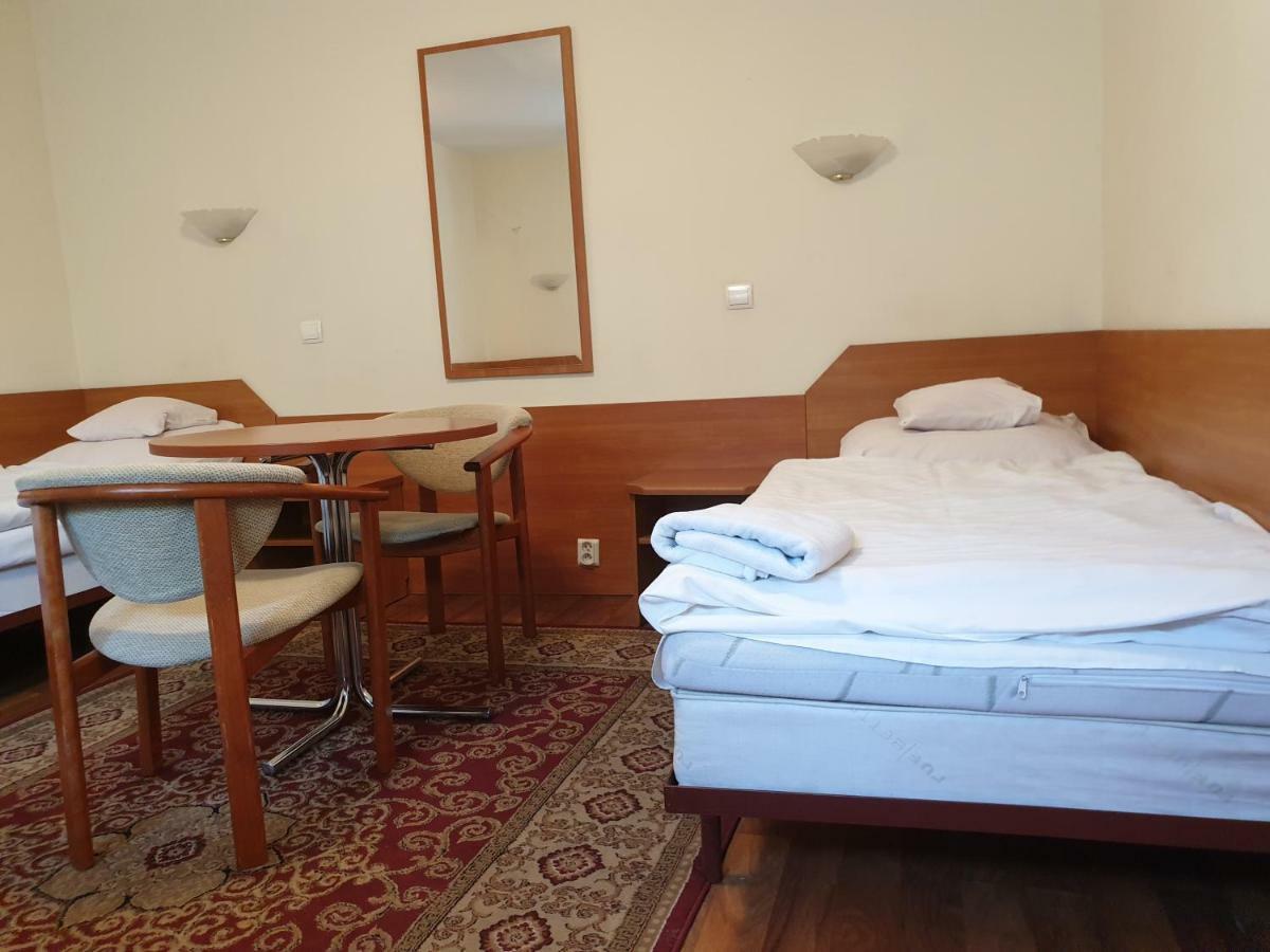 科莫特汽车旅馆 Przeźmierowo 外观 照片