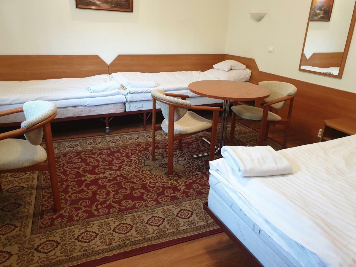 科莫特汽车旅馆 Przeźmierowo 外观 照片