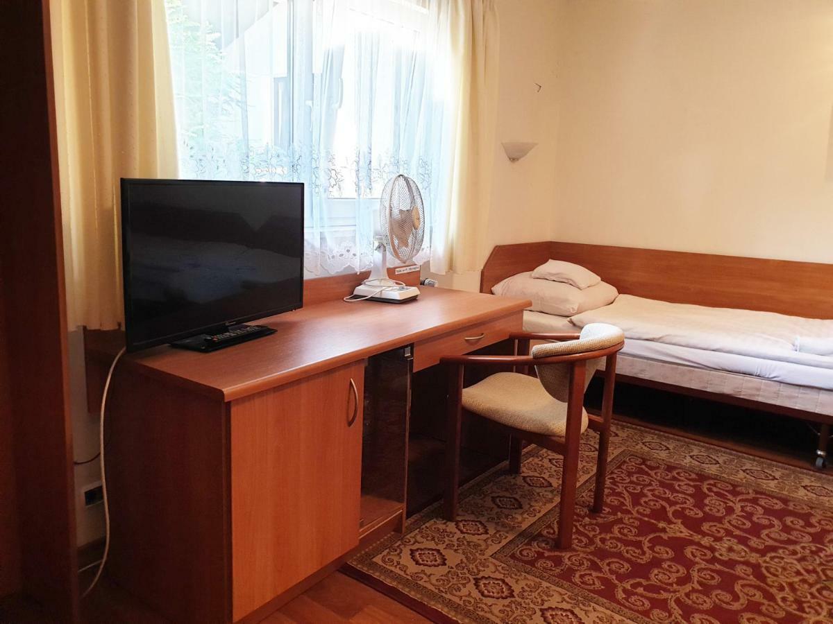 科莫特汽车旅馆 Przeźmierowo 外观 照片