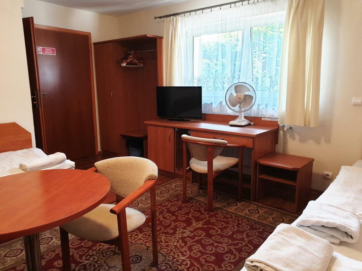 科莫特汽车旅馆 Przeźmierowo 外观 照片